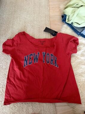 Brandy Melville Tee